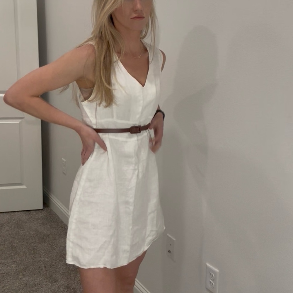 Chic White V-Neck Linen Dress